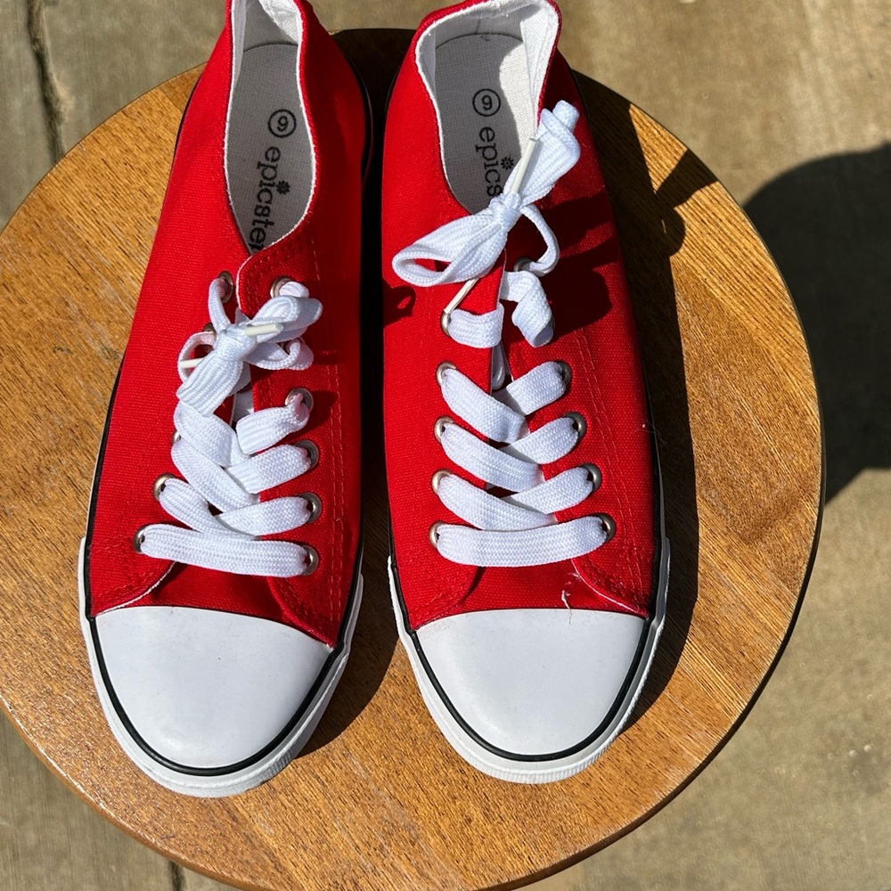 Red sneakers size 9 women’s - Picture 7 of 8